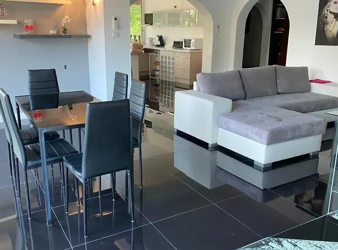 Cavaliere 125m2 Piscine Appartement *